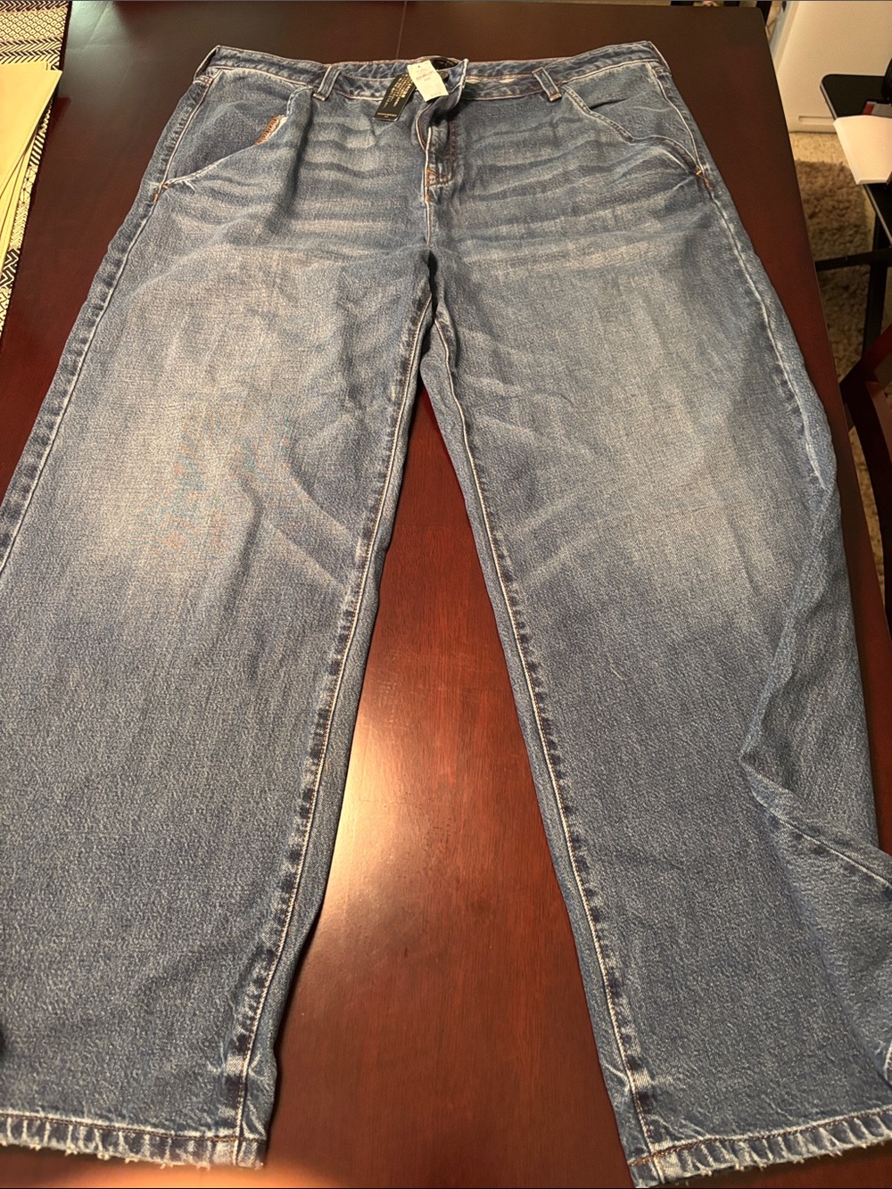 Banana Republic Women’s Wide Leg Jeans in Medium Blue Denim